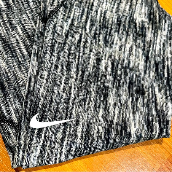 HP🎉 Nike | Hyperwarm Workout Leggings - Picture 2 of 5